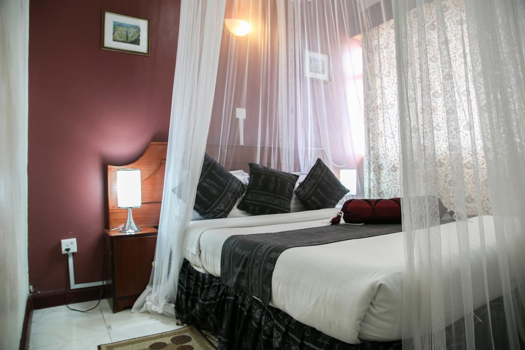 Chester Hotel Nakuru Esterno foto