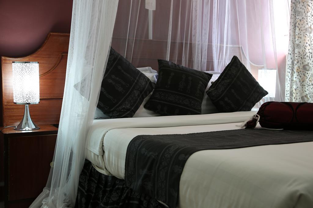 Chester Hotel Nakuru Esterno foto