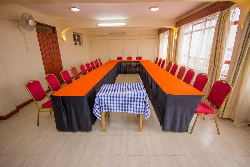 Chester Hotel Nakuru Esterno foto