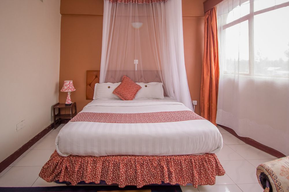Chester Hotel Nakuru Esterno foto