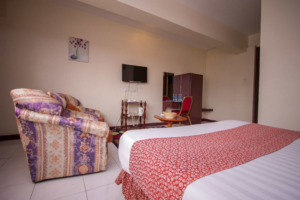 Chester Hotel Nakuru Esterno foto