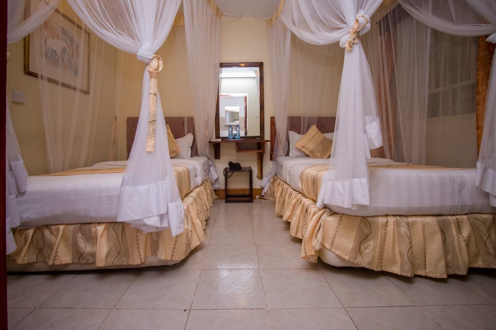 Chester Hotel Nakuru Esterno foto
