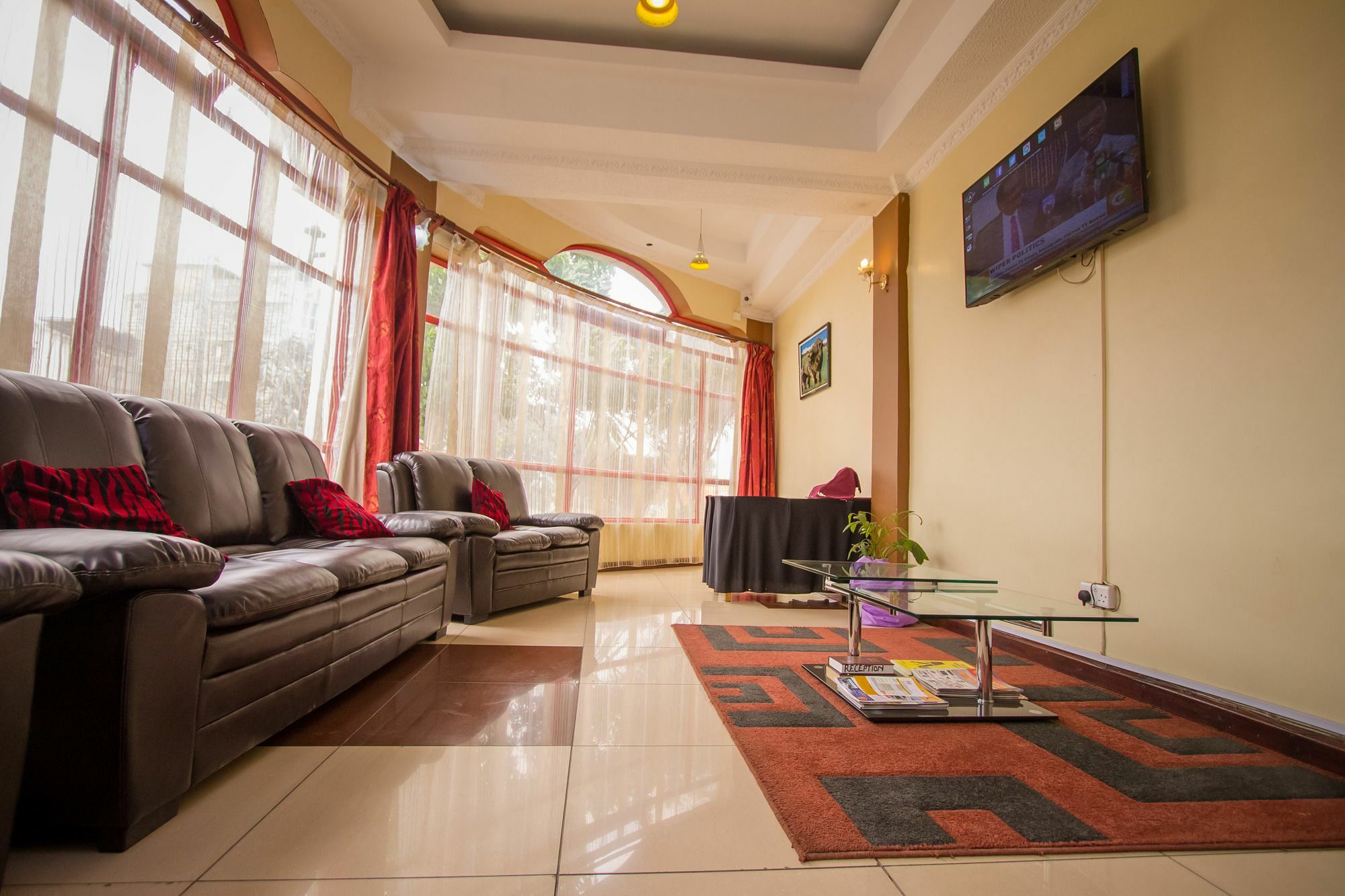 Chester Hotel Nakuru Esterno foto